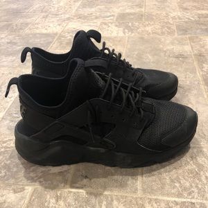 Nike Air Hurrache Men’s Sneakers